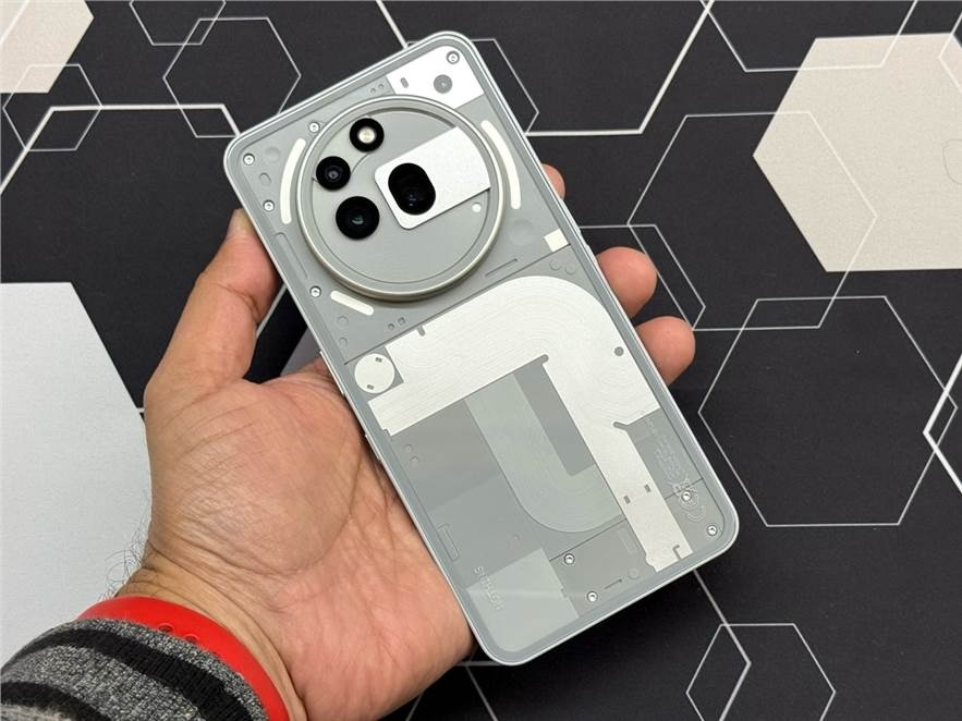 Nothing phone 3a Pro 5G